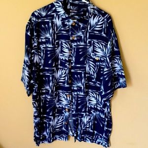 Men’s Hawaiian shirt by Puritan